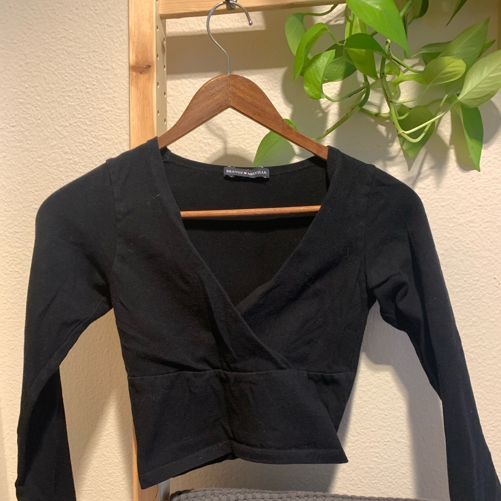 Brandy Melville Long Sleeve Crop Top